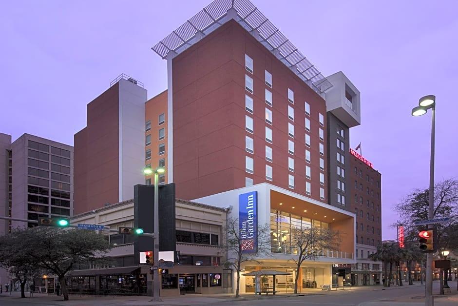 Hilton Garden Inn San Antonio Downtown Riverwalk Екстериор снимка