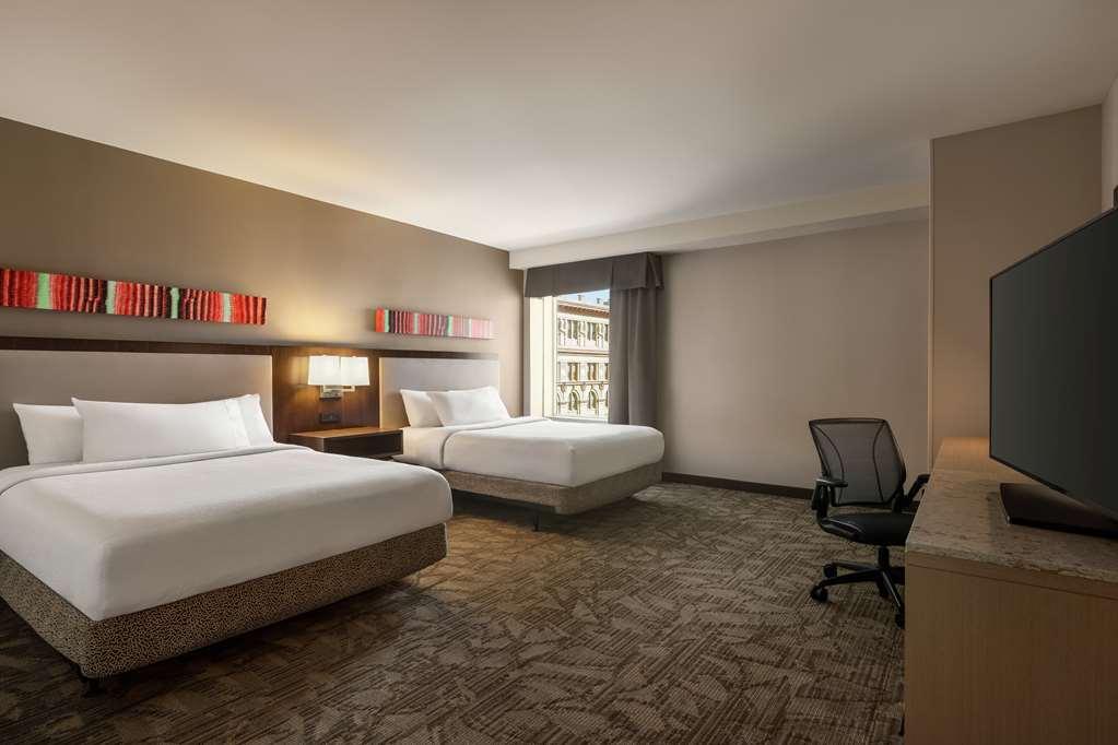 Hilton Garden Inn San Antonio Downtown Riverwalk Стая снимка