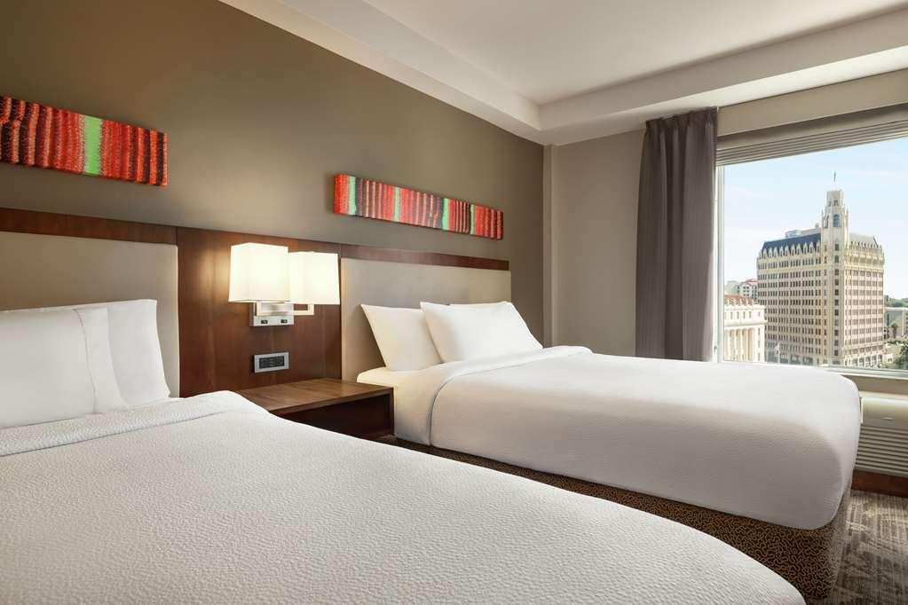 Hilton Garden Inn San Antonio Downtown Riverwalk Стая снимка