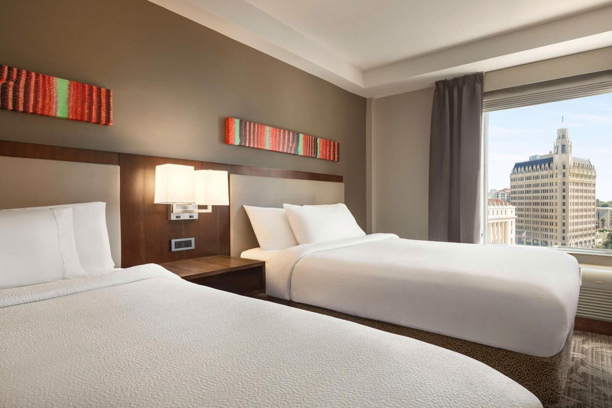 Hilton Garden Inn San Antonio Downtown Riverwalk Екстериор снимка