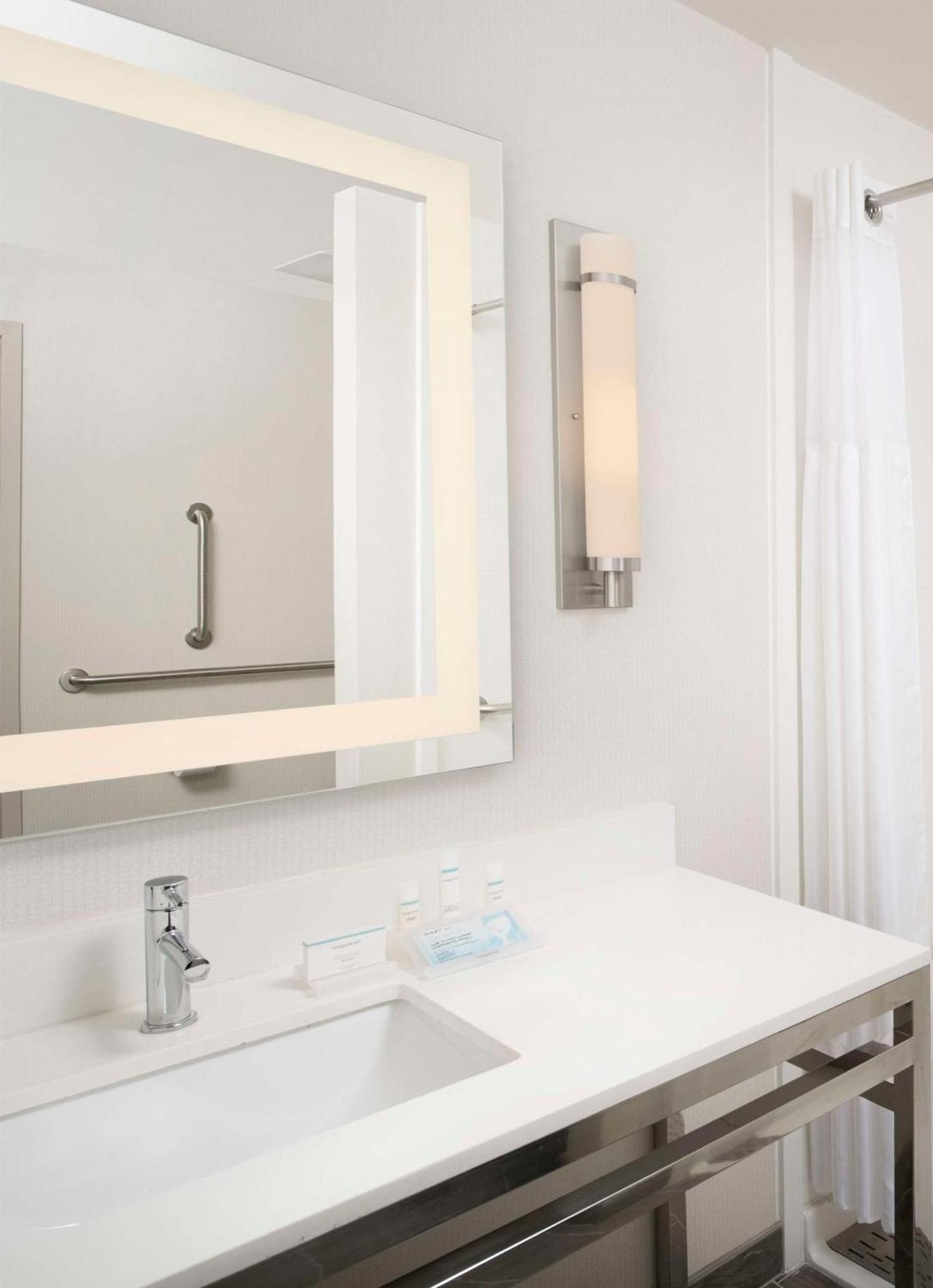 Hilton Garden Inn San Antonio Downtown Riverwalk Екстериор снимка